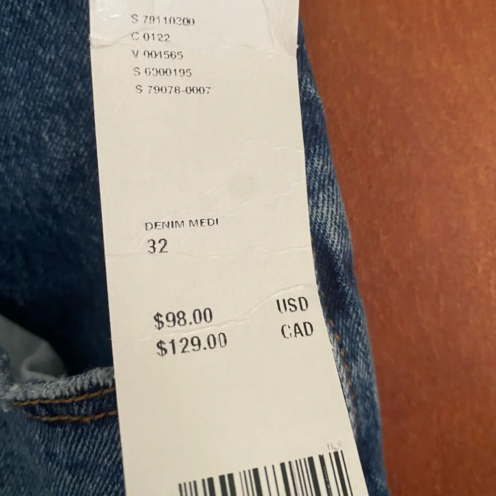 Levi Women’s Ribcage Jeans NWT sz. 32 - Picture 3 of 5